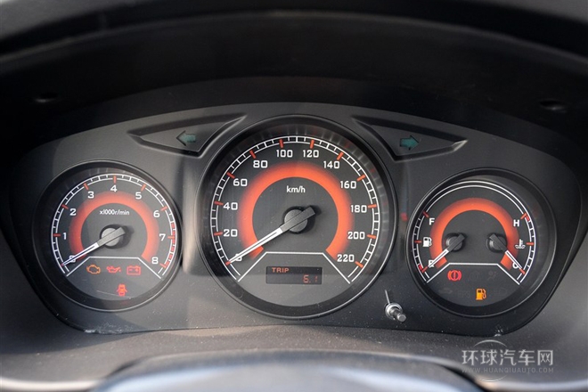 2014款 1.5L 手动旗舰版