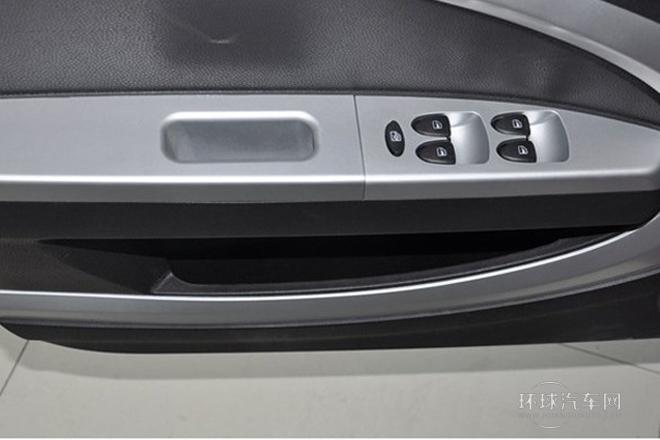 2014款 1.3L 手动标准型