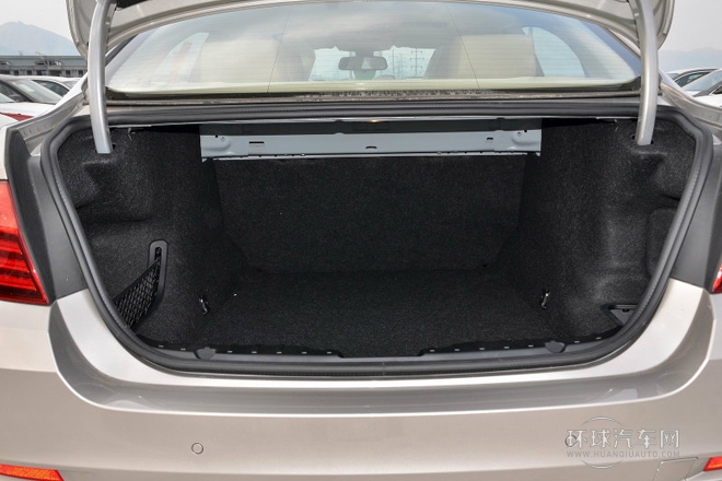 2014款 530Li 领先型