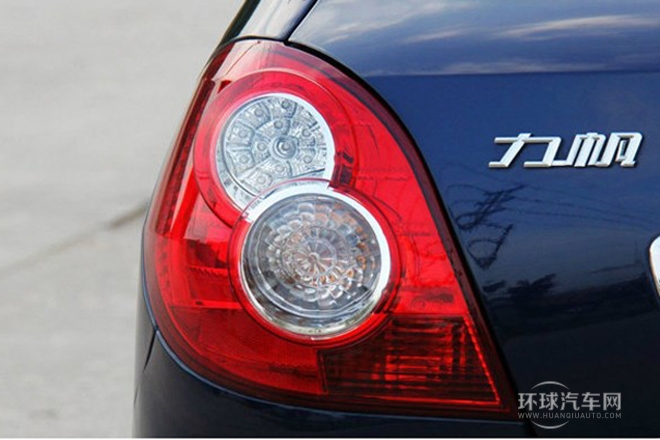 2012款 520i悦行版 1.3L 舒适型