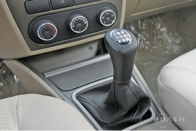 2011款 520i 1.3L 舒适型