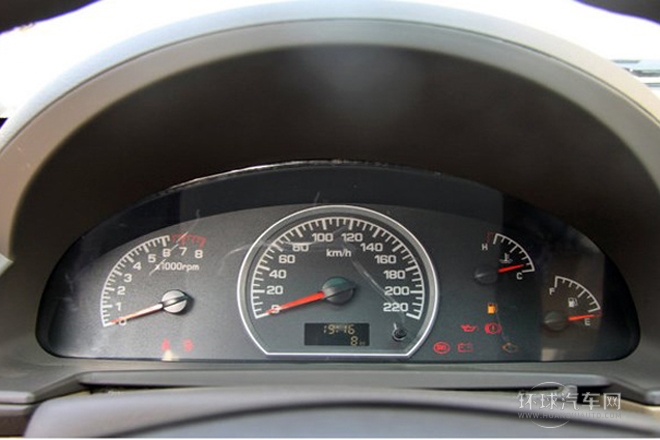 2011款 520i 1.3L 舒适型