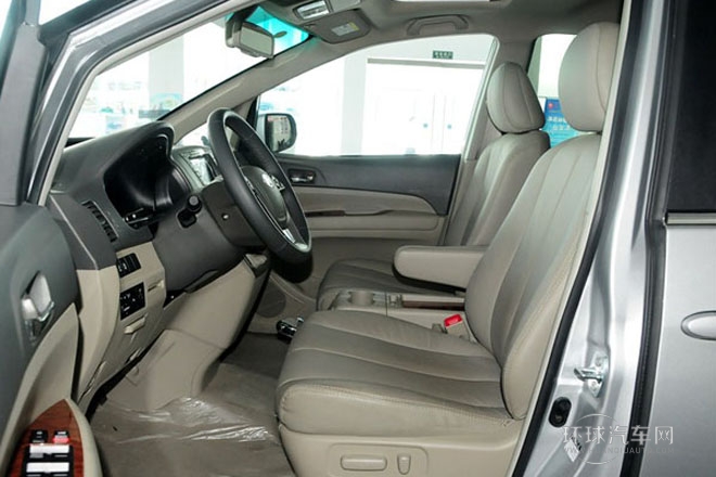 2013款 2.4L 手动尊贵型