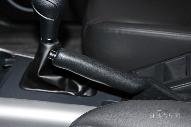 2013款 1.8L 冠军版