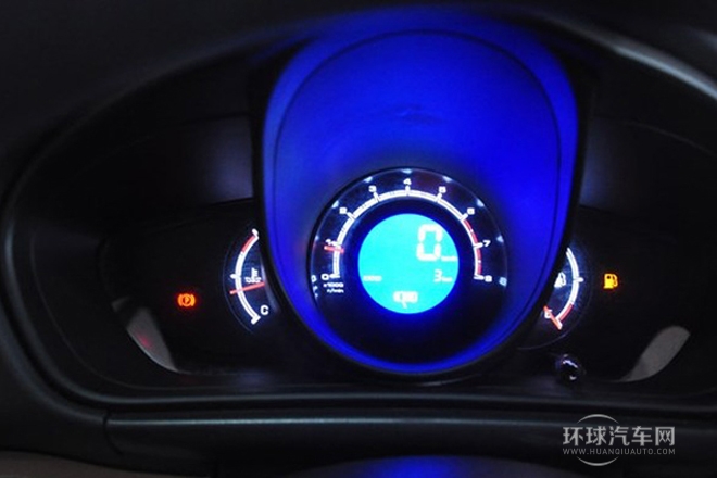 2012款 发现版 1.8L 豪华型