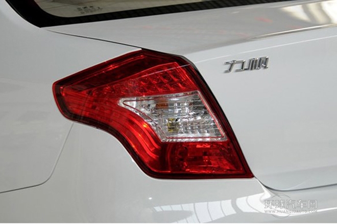 2014款 1.3L 手动旗舰型