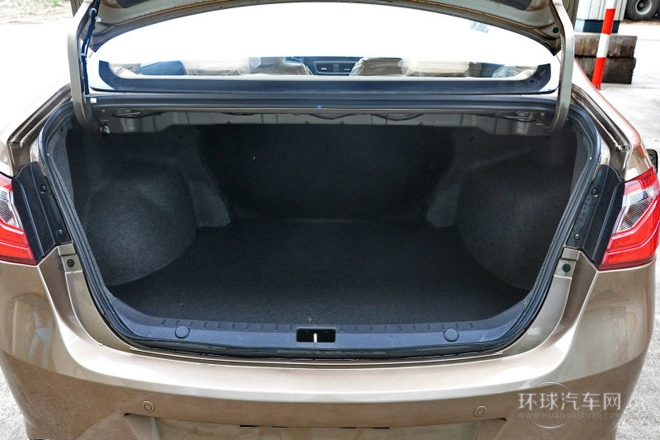 2013款 1.5L 手动舒适型CNG
