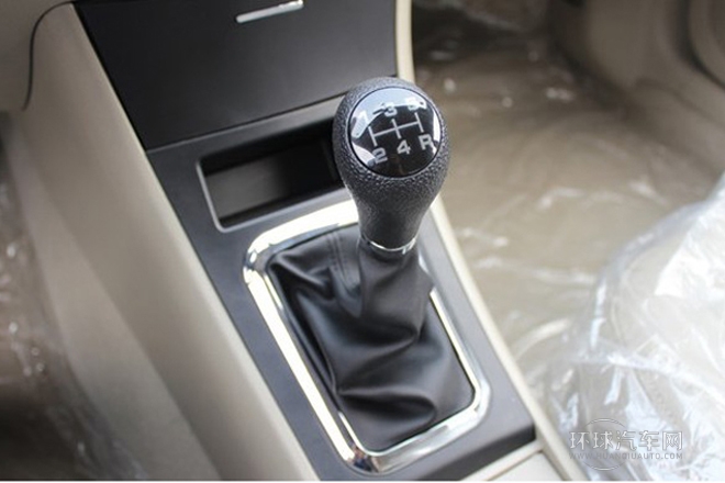 2012款 1.5L 手动豪华型