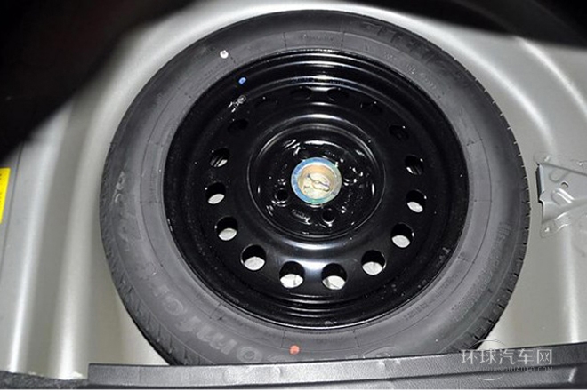 2012款 1.5L 手动旗舰型