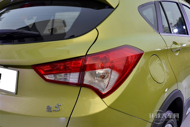 2014款 1.6L 手动智尊型