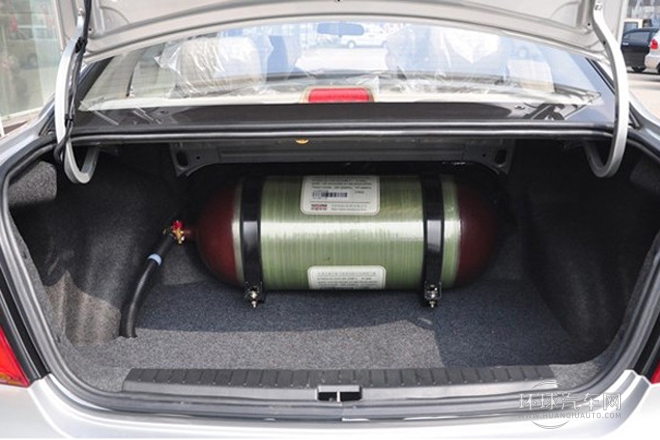 2012款 1.5L 手动豪华型CNG