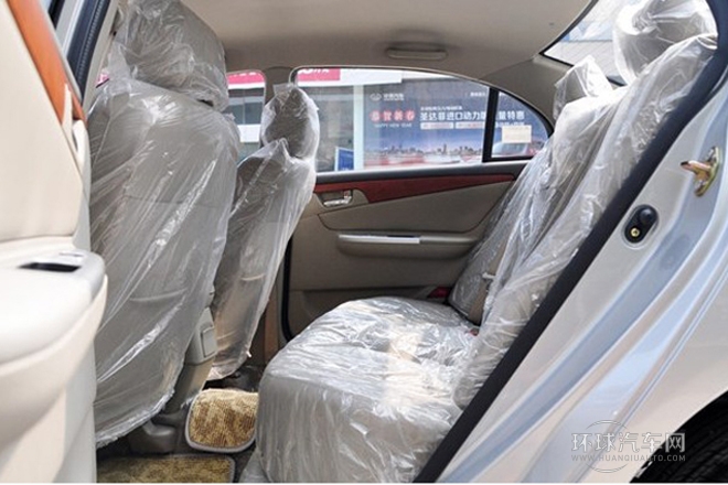 2012款 1.5L 手动豪华型CNG