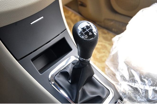 2012款 1.5L 手动豪华型CNG