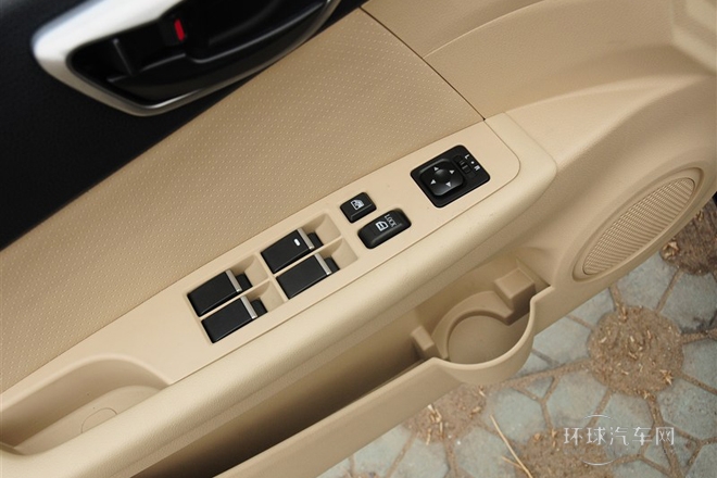 2014款 1.5L CVT舒适型