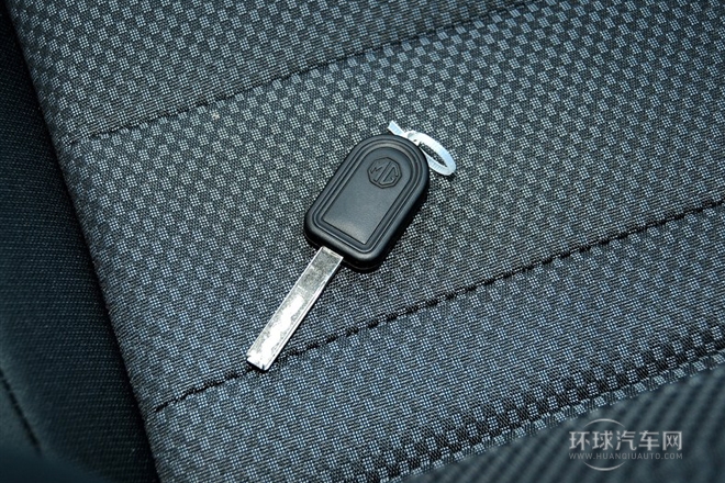 2014款 1.3L 手动舒适版