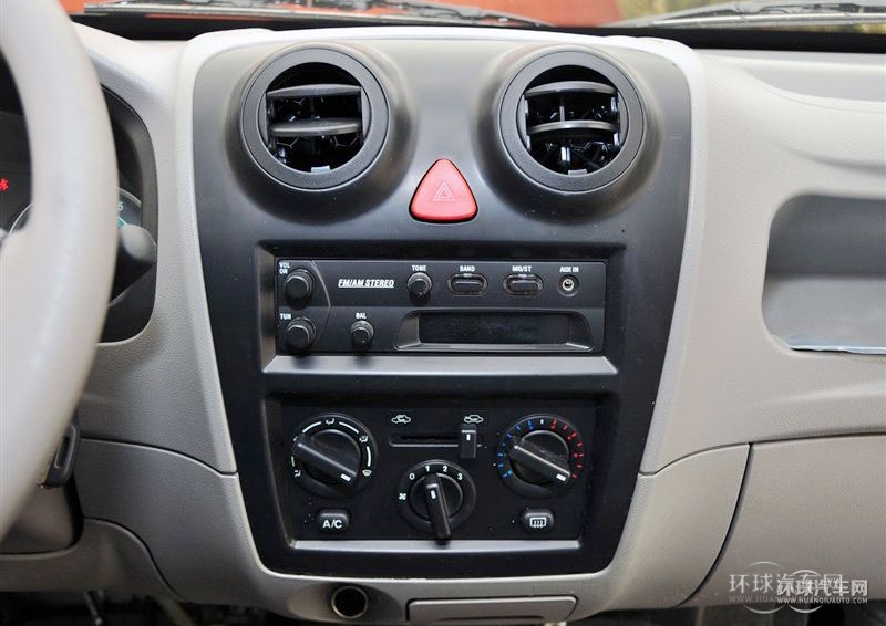 2010款 1.0L豪华型D10A