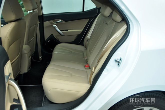 2012款 1.5L 自动领航版