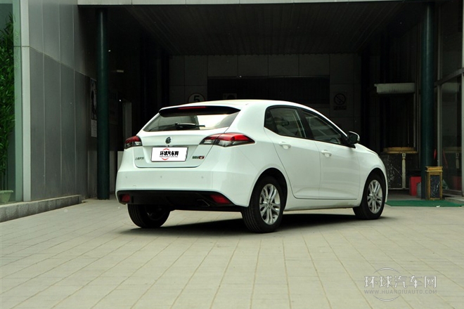 2012款 1.5L 自动领航版
