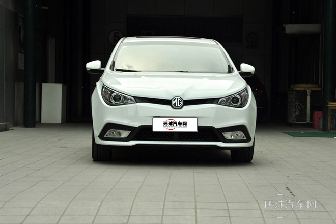 2012款 1.5L 自动领航版