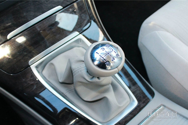 2013款 2.0L 手动舒适型