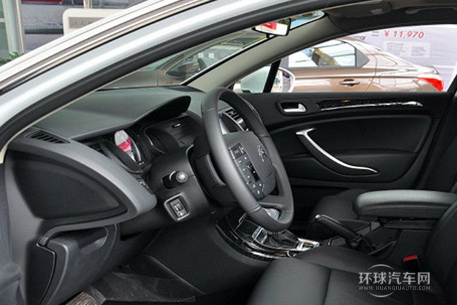 2013款 2.0L 自动悦享型