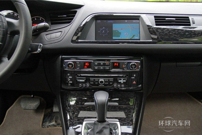 2013款 2.3L 自动尊贵型