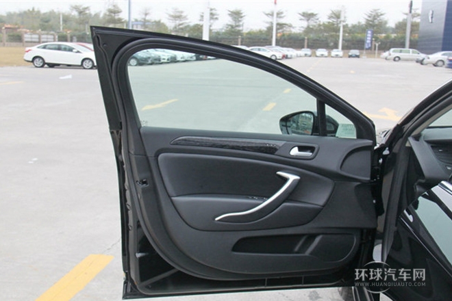2013款 2.3L 自动豪华型