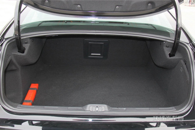 2013款 2.3L 自动豪华型
