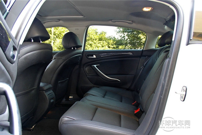 2013款 2.3L 自动豪华型