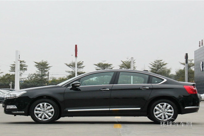 2013款 2.3L 自动豪华型