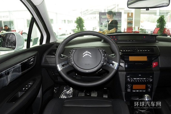 2013款 两厢 1.6L 手动乐享型