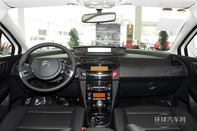 2013款 两厢 1.6L 手动乐享型
