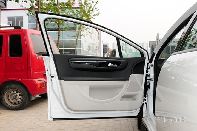 2013款 两厢 1.6L 自动乐尚型