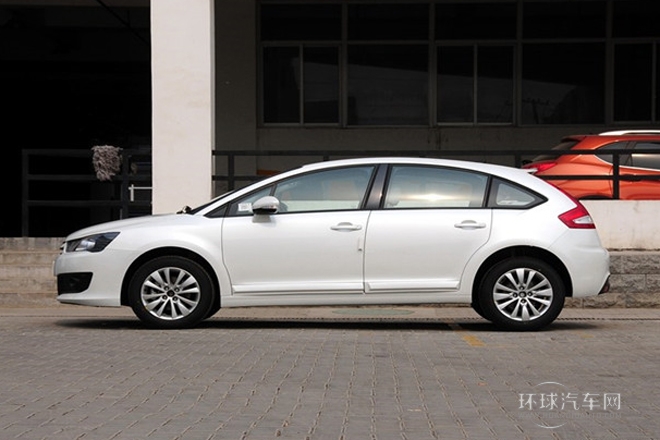 2013款 两厢 1.6L 自动乐尚型