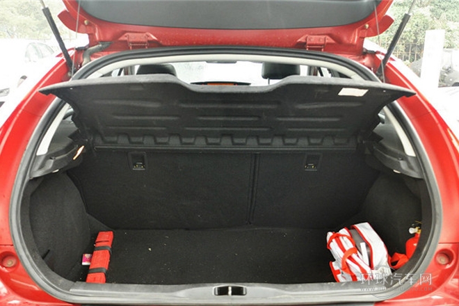 2013款 两厢 1.6L 自动乐享型