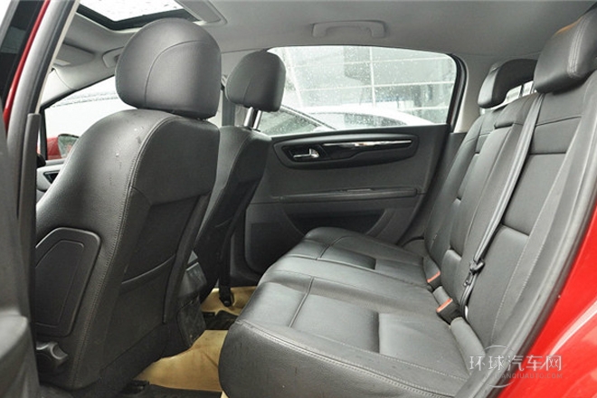 2013款 两厢 1.6L 自动乐享型