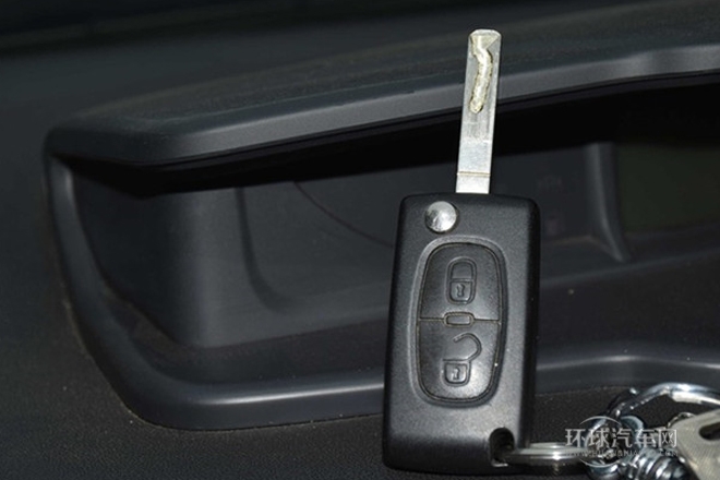 2013款 三厢 1.6L 手动品尚型