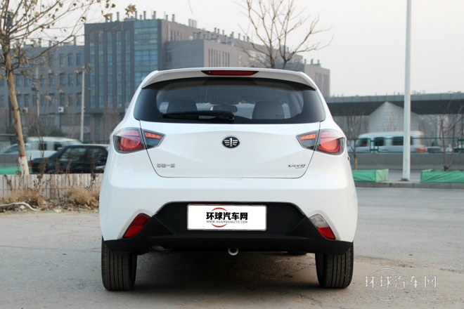 2014款 两厢 1.5L 自动舒适型