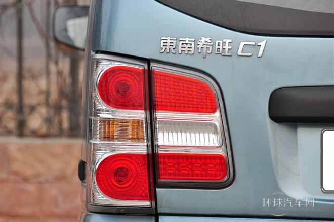 2011款 1.3L(柳机引擎)舒适型