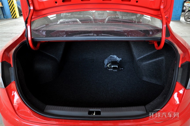 2012款 三厢 1.5L 自动豪华型