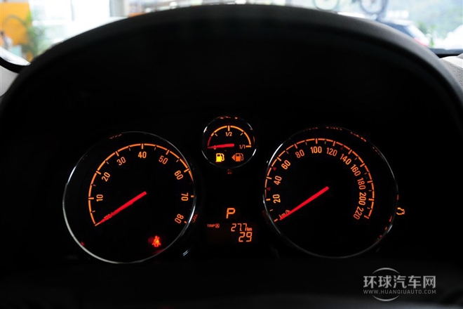 2013款 2.4L 两驱豪华版