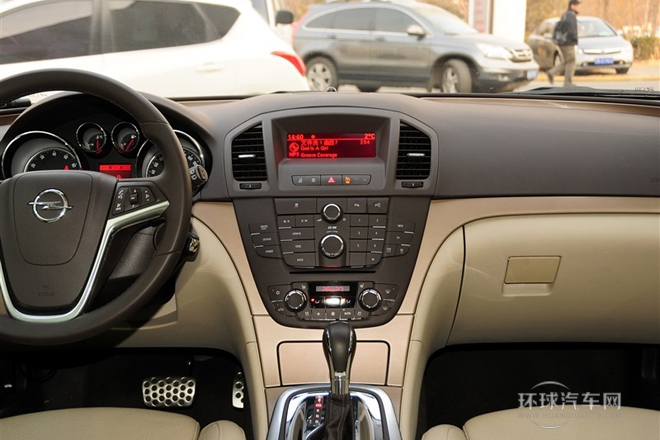 2013款 2.0T 两驱豪华型