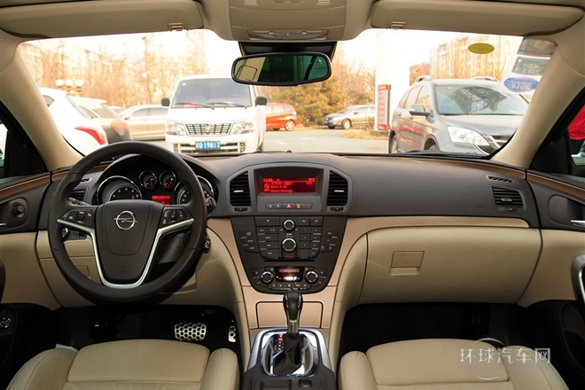 2013款 2.0T 两驱豪华型