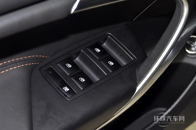 2013款 2.0T 四驱运动型