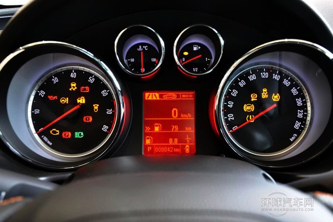 2013款 2.0T 四驱运动型