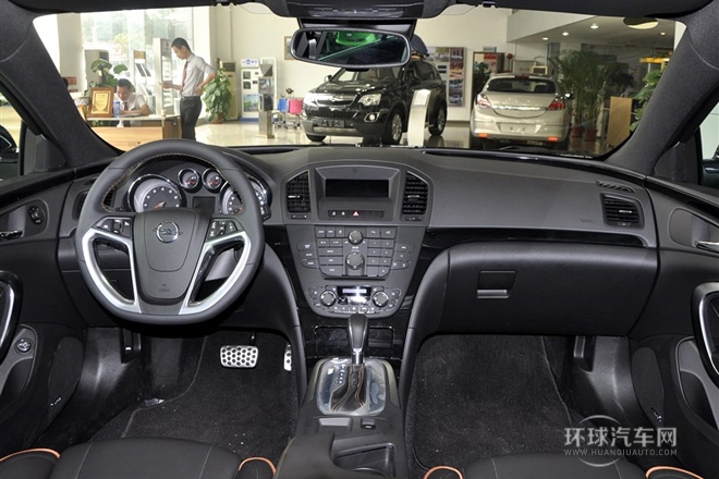 2013款 2.0T 四驱运动型