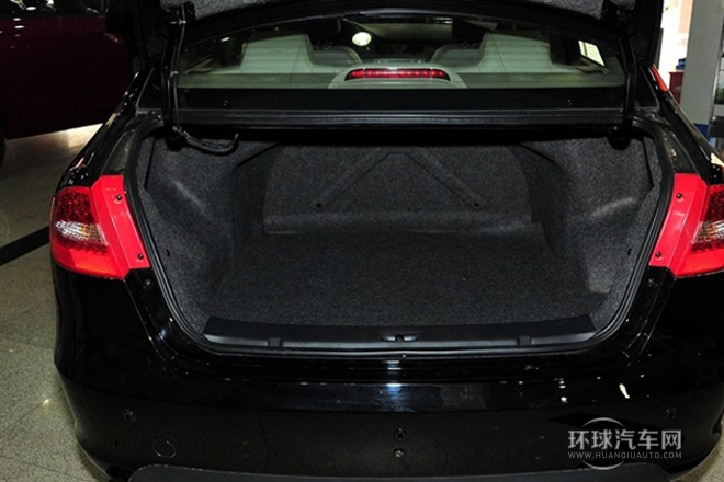 2012款 1.5L 手动豪华型