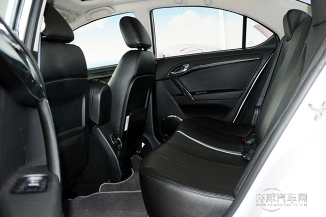 2012款 1.5L 手动尊贵运动型