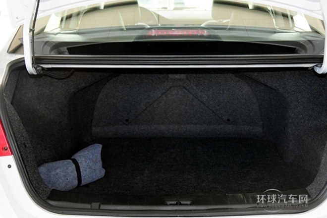 2012款 1.5L 手动尊贵运动型