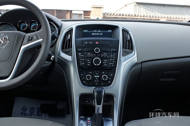 2013款 1.6L 自动 舒适版